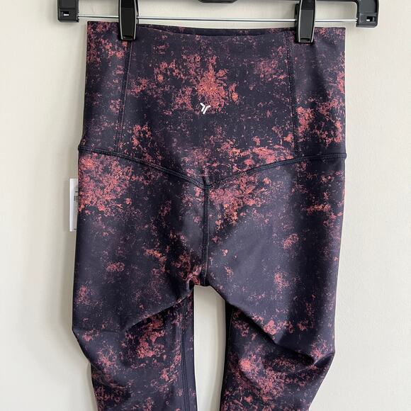 Old Navy Extra High Rise Powersoft Leggings Go Dry Purple Pink Galaxy XS NWT - Picture 3 of 7